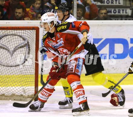 EBEL. Eishockey Bundesliga. EC KAC gegen Dornbirner Eishockey Club.   Paul Schellander,  (KAC), David Printz (Dornbirn). Klagenfurt, am 30.11.2012.
Foto: Kuess 


---
pressefotos, pressefotografie, kuess, qs, qspictures, sport, bild, bilder, bilddatenbank