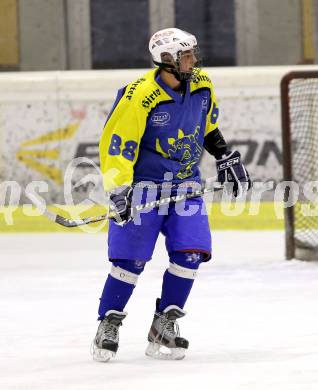 Eishockey. CHL. Tarco Woelfe Klagenfurt gegen 1. EHC Althofen. marc Ettinger (Althofen). Klagenfurt, 28.11.2012.
Foto: Kuess
---
pressefotos, pressefotografie, kuess, qs, qspictures, sport, bild, bilder, bilddatenbank