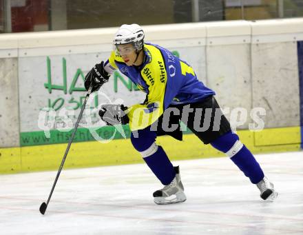 Eishockey. CHL. Tarco Woelfe Klagenfurt gegen 1. EHC Althofen. Markus Klemen (Althofen). Klagenfurt, 28.11.2012.
Foto: Kuess
---
pressefotos, pressefotografie, kuess, qs, qspictures, sport, bild, bilder, bilddatenbank