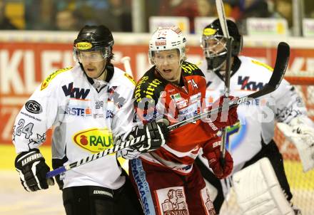 EBEL. Eishockey Bundesliga. EC KAC gegen Dornbirner Eishockey Club.   Jamie Lundmark, (KAC),  David Slivnik (Dornbirn). Klagenfurt, am 30.11.2012.
Foto: Kuess 


---
pressefotos, pressefotografie, kuess, qs, qspictures, sport, bild, bilder, bilddatenbank