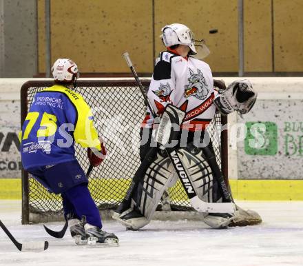 Eishockey. CHL. Tarco Woelfe Klagenfurt gegen 1. EHC Althofen. Felsberger Christoph(Tarco), Maximilian Boyer (Althofen). Klagenfurt, 28.11.2012.
Foto: Kuess
---
pressefotos, pressefotografie, kuess, qs, qspictures, sport, bild, bilder, bilddatenbank