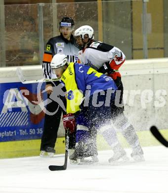 Eishockey. CHL. Tarco Woelfe Klagenfurt gegen 1. EHC Althofen. Julian Wassertheurer (Tarco), Kevin Kuenstl (Althofen). Klagenfurt, 28.11.2012.
Foto: Kuess
---
pressefotos, pressefotografie, kuess, qs, qspictures, sport, bild, bilder, bilddatenbank