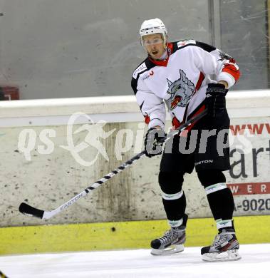 Eishockey. CHL. Tarco Woelfe Klagenfurt gegen 1. EHC Althofen. Christian Stolz (Tarco). Klagenfurt, 28.11.2012.
Foto: Kuess
---
pressefotos, pressefotografie, kuess, qs, qspictures, sport, bild, bilder, bilddatenbank