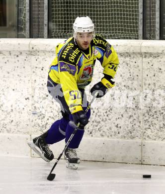 Eishockey. CHL. 1.EHC Althofen gegen EC-SV Spittal. Reisinger Nicolas (Althofen). Althofen, 1.12.2012.
Foto: Kuess
---
pressefotos, pressefotografie, kuess, qs, qspictures, sport, bild, bilder, bilddatenbank