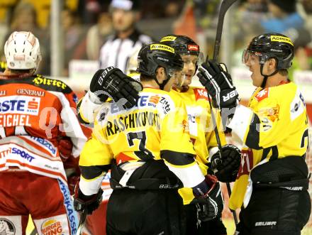 EBEL. Eishockey Bundesliga. EC KAC gegen UPC Vienna Capitals.  Torjubel Caps. Klagenfurt, am 2.12.2012.
Foto: Kuess 


---
pressefotos, pressefotografie, kuess, qs, qspictures, sport, bild, bilder, bilddatenbank