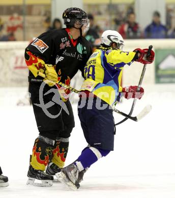 Eishockey. CHL. 1.EHC Althofen gegen EC-SV Spittal.  Kevin Kuenstl (Althofen), Paul Spittau (Spittal) Althofen, 1.12.2012.
Foto: Kuess
---
pressefotos, pressefotografie, kuess, qs, qspictures, sport, bild, bilder, bilddatenbank