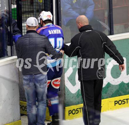 EBEL. Eishockey Bundesliga. EC VSV gegen KHL Medvescak Zagreb. Verletzt Derek Damon (VSV). Villach, am 2.12.2012.
Foto: Kuess 


---
pressefotos, pressefotografie, kuess, qs, qspictures, sport, bild, bilder, bilddatenbank