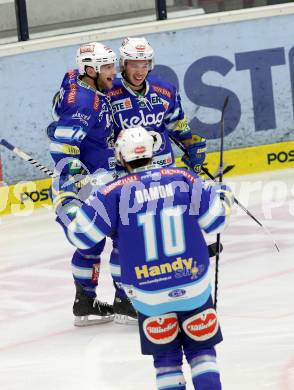 EBEL. Eishockey Bundesliga. EC VSV gegen KHL Medvescak Zagreb. Torjubel Marco Pewal, John Hughes, Derek Damon (VSV). Villach, am 2.12.2012.
Foto: Kuess 


---
pressefotos, pressefotografie, kuess, qs, qspictures, sport, bild, bilder, bilddatenbank