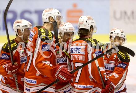 EBEL. Eishockey Bundesliga. EC KAC gegen UPC Vienna Capitals.  Torjubel Sam Gagner, Martin Schumnig, Andrew Cogliano, Tyler Myers, Thomas Hundertpfund (KAC). Klagenfurt, am 2.12.2012.
Foto: Kuess 


---
pressefotos, pressefotografie, kuess, qs, qspictures, sport, bild, bilder, bilddatenbank