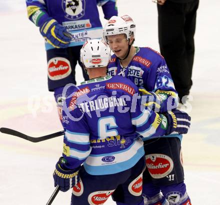 EBEL. Eishockey Bundesliga. EC VSV gegen KHL Medvescak Zagreb. Torjubel Antti Pusa, Gerhard Unterluggauer, (VSV). Villach, am 2.12.2012.
Foto: Kuess 


---
pressefotos, pressefotografie, kuess, qs, qspictures, sport, bild, bilder, bilddatenbank