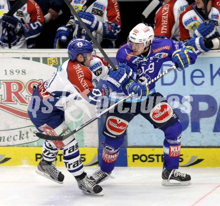 EBEL. Eishockey Bundesliga. EC KAC gegen UPC Vienna Capitals.  Klemen Prentnar, (KAC), Tomislav Zanoski  (Vienna). Klagenfurt, am 2.12.2012.
Foto: Kuess 


---
pressefotos, pressefotografie, kuess, qs, qspictures, sport, bild, bilder, bilddatenbank