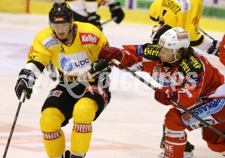 EBEL. Eishockey Bundesliga. EC KAC gegen UPC Vienna Capitals.  Thomas HUndertpfund, (KAC), Marcus Olsson  (Vienna). Klagenfurt, am 2.12.2012.
Foto: Kuess 


---
pressefotos, pressefotografie, kuess, qs, qspictures, sport, bild, bilder, bilddatenbank