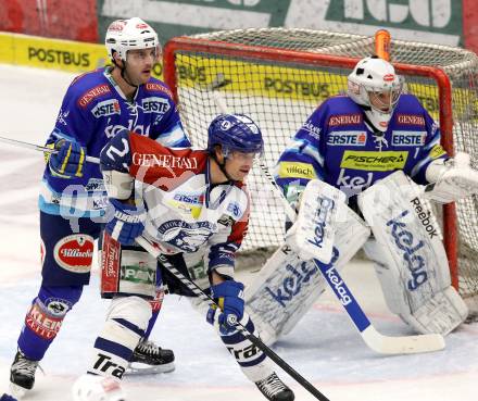 EBEL. Eishockey Bundesliga. EC VSV gegen KHL Medvescak Zagreb. Scott Hotham, (VSV), Curtis Fraser (Zagreb). Villach, am 2.12.2012.
Foto: Kuess 


---
pressefotos, pressefotografie, kuess, qs, qspictures, sport, bild, bilder, bilddatenbank