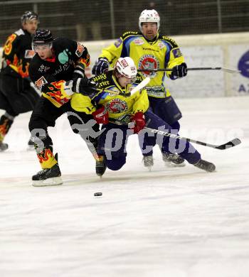 Eishockey. CHL. 1.EHC Althofen gegen EC-SV Spittal. Boyer Maximilian (Althofen) Unterlerchner Wolfgang (Spittal). Althofen, 1.12.2012.
Foto: Kuess
---
pressefotos, pressefotografie, kuess, qs, qspictures, sport, bild, bilder, bilddatenbank