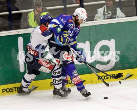 EBEL. Eishockey Bundesliga. EC VSV gegen KHL Medvescak Zagreb. Brad Cole,  (VSV), Domen Vedlin (Zagreb). Villach, am 2.12.2012.
Foto: Kuess 


---
pressefotos, pressefotografie, kuess, qs, qspictures, sport, bild, bilder, bilddatenbank