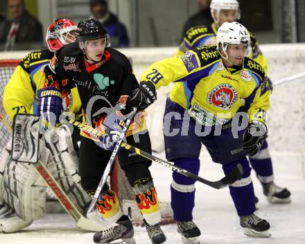 Eishockey. CHL. 1.EHC Althofen gegen EC-SV Spittal. Schweiger Christian (Althofen), Martin Lauritsch  (Spittal).  Althofen, 1.12.2012.
Foto: Kuess
---
pressefotos, pressefotografie, kuess, qs, qspictures, sport, bild, bilder, bilddatenbank