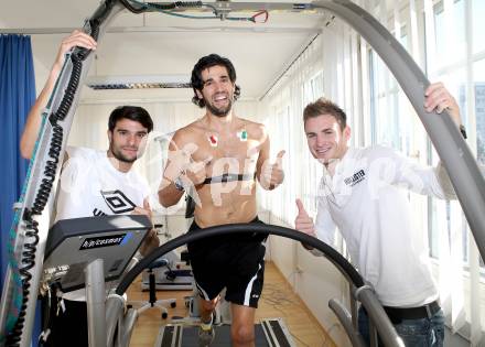 Fussball. Bundesliga. WAC. Institut fÃ¼r Sportmedizin. Laktattest. Solano, Jacobo, Michael Sollbauer. Klagenfurt, 3.12.2012.
Foto: Kuess
---
pressefotos, pressefotografie, kuess, qs, qspictures, sport, bild, bilder, bilddatenbank