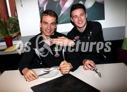 EBEL. Eishockey Bundesliga. Marius Goehringer, Patrick Platzer (VSV). Villach, am 15.10.2012.
Foto: Kuess
---
pressefotos, pressefotografie, kuess, qs, qspictures, sport, bild, bilder, bilddatenbank