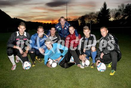 Fussball. 2. Klasse D. Grafenstein. Drumbl Michael Thomas, Martin Pistotnig,  Reichel Manuel (K), Brunner Wolfgang, Wadler Christian, Ferra Philipp Michael, Ado Ibrahimovic, Tormann Michael Martin. Grafenstein, 18.10.2012.
Foto: Kuess
---
pressefotos, pressefotografie, kuess, qs, qspictures, sport, bild, bilder, bilddatenbank