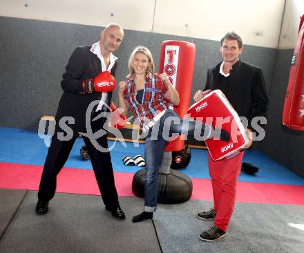 Kickboxen. Gerald Zimmermann, Patrizia Pulling, Bernhard Sussitz. St. Egyden, 4.10.2012.
Foto: Kuess
---
pressefotos, pressefotografie, kuess, qs, qspictures, sport, bild, bilder, bilddatenbank