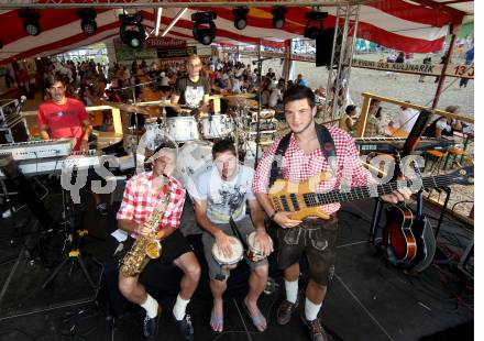 Fussball. WAC. Gackern. Roland Putsche, Gernot Messner, David De Paula, Ruben Rivera, Manuel Kerhe. St. Andrae, 15.8.2012.
Foto: Kuess
---
pressefotos, pressefotografie, kuess, qs, qspictures, sport, bild, bilder, bilddatenbank