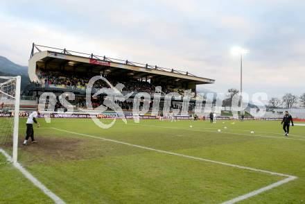 Fussball BUndesliga. RZ Pellets WAC gegen FC Wacker Innsbruck. Osttribuene der Lavanttal-Arena. Wolfsberg, am 1.12.2012.
Foto: Kuess
---
pressefotos, pressefotografie, kuess, qs, qspictures, sport, bild, bilder, bilddatenbank