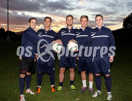 Fussball 1. KLasse C. Michael Huber, Andreas Karpf, Gunther Bierbaumer, Ingo Pucher, Michael Hofbauer (SG FC Poggersdorf). Poggersdorf, am 9.10.2012.
Foto: Kuess
---
pressefotos, pressefotografie, kuess, qs, qspictures, sport, bild, bilder, bilddatenbank