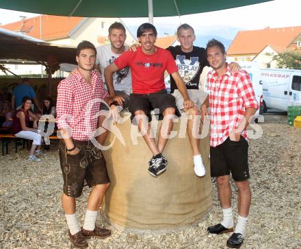 Fussball. WAC. Gackern. Roland Putsche, Gernot Messner, David De Paula, Ruben Rivera, Manuel Kerhe. St. Andrae, 15.8.2012.
Foto: Kuess
---
pressefotos, pressefotografie, kuess, qs, qspictures, sport, bild, bilder, bilddatenbank