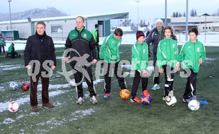 Fussball. Training U14 Voelkermarkt mit Teamchef Marcel Koller. . Voelkermarkt, am 6.12.2012.
Foto: Kuess
---
pressefotos, pressefotografie, kuess, qs, qspictures, sport, bild, bilder, bilddatenbank