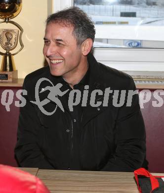 Fussball. Training U14 Voelkermarkt mit Teamchef Marcel Koller. Marcel Koller. Voelkermarkt, am 6.12.2012.
Foto: Kuess
---
pressefotos, pressefotografie, kuess, qs, qspictures, sport, bild, bilder, bilddatenbank