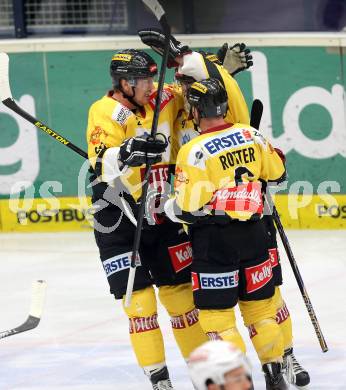 EBEL. Eishockey Bundesliga. EC VSV gegen UPC Vienna Capitals. Torjubel Caps. Villach, am 7.12.2012.
Foto: Kuess 


---
pressefotos, pressefotografie, kuess, qs, qspictures, sport, bild, bilder, bilddatenbank