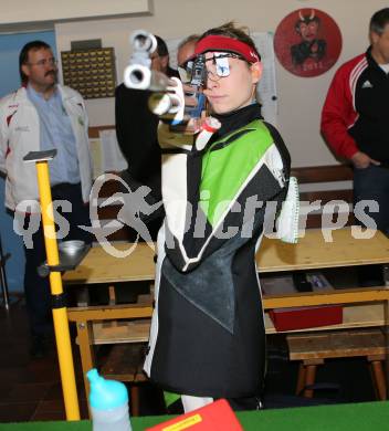 Schiesssport. Eroeffnung Schiessanlage des Schuetzenvereines St. Veit an der Glan. Barbara Brugger. St. Veit, am 8.12.2012.
Foto: Kuess
---
pressefotos, pressefotografie, kuess, qs, qspictures, sport, bild, bilder, bilddatenbank