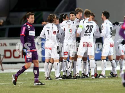 Fussball. Bundesliga. RZ Pellets WAC gegen FK Austria Wien. Torjubel WAC. Wolfsberg, 8.12.2012.
Foto: Kuess

---
pressefotos, pressefotografie, kuess, qs, qspictures, sport, bild, bilder, bilddatenbank