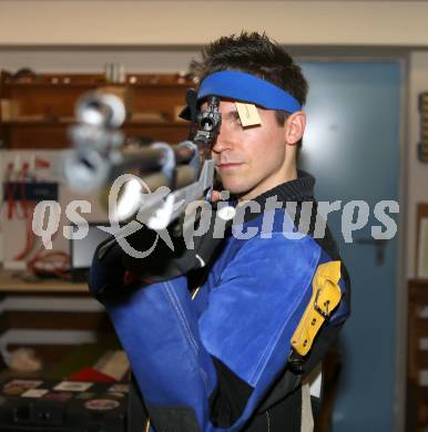 Schiesssport. Eroeffnung Schiessanlage des Schuetzenvereines St. Veit an der Glan. Markus Fuiko. St. Veit, am 8.12.2012.
Foto: Kuess
---
pressefotos, pressefotografie, kuess, qs, qspictures, sport, bild, bilder, bilddatenbank