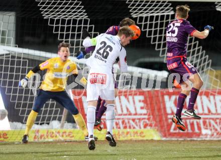 Fussball. Bundesliga. RZ Pellets WAC gegen FK Austria Wien. Michael Sollbauer,  (WAC), Heinz Lindner, James Holland (Wien). Wolfsberg, 8.12.2012.
Foto: Kuess

---
pressefotos, pressefotografie, kuess, qs, qspictures, sport, bild, bilder, bilddatenbank