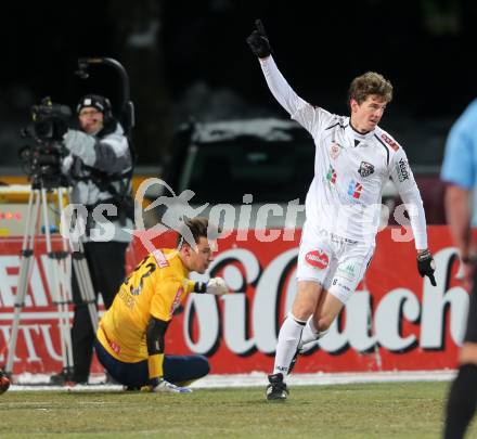 Fussball. Bundesliga. RZ Pellets WAC gegen FK Austria Wien. Torjubel Christian Falk, (WAC), Heinz Lindner  (Wien). Wolfsberg, 8.12.2012.
Foto: Kuess

---
pressefotos, pressefotografie, kuess, qs, qspictures, sport, bild, bilder, bilddatenbank