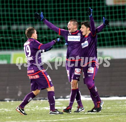 Fussball. Bundesliga. RZ Pellets WAC gegen FK Austria Wien. Torjubel Philipp Hosiner, Alexander Gorgon, Marko Stankovic (Wien). Wolfsberg, 8.12.2012.
Foto: Kuess

---
pressefotos, pressefotografie, kuess, qs, qspictures, sport, bild, bilder, bilddatenbank