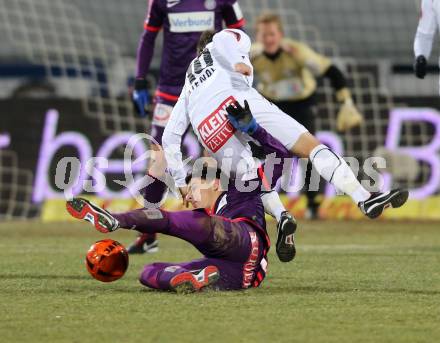 Fussball. Bundesliga. RZ Pellets WAC gegen FK Austria Wien. Michael Liendl, (WAC), Philipp Hosiner  (Wien). Wolfsberg, 8.12.2012.
Foto: Kuess

---
pressefotos, pressefotografie, kuess, qs, qspictures, sport, bild, bilder, bilddatenbank