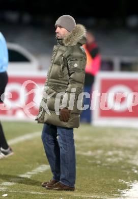 Fussball. Bundesliga. RZ Pellets WAC gegen FK Austria Wien. Trainer Nenad Bjelica (WAC). Wolfsberg, 8.12.2012.
Foto: Kuess

---
pressefotos, pressefotografie, kuess, qs, qspictures, sport, bild, bilder, bilddatenbank