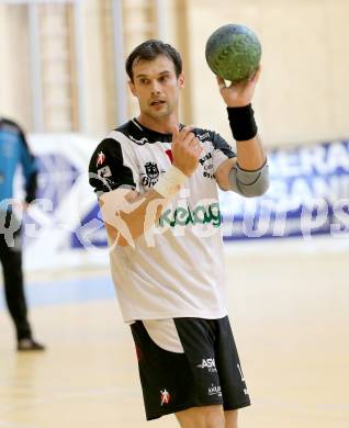 Handball Bundesliga. SC Ferlach gegen Hollabrunn. Miro Barisic (Ferlach). Ferlach, 24.11.2012.
Foto: Kuess 
---
pressefotos, pressefotografie, kuess, qs, qspictures, sport, bild, bilder, bilddatenbank