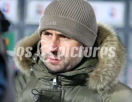 Fussball. Bundesliga. RZ Pellets WAC gegen FK Austria Wien. Trainer Nenad Bjelica (WAC). Wolfsberg, 8.12.2012.
Foto: Kuess

---
pressefotos, pressefotografie, kuess, qs, qspictures, sport, bild, bilder, bilddatenbank