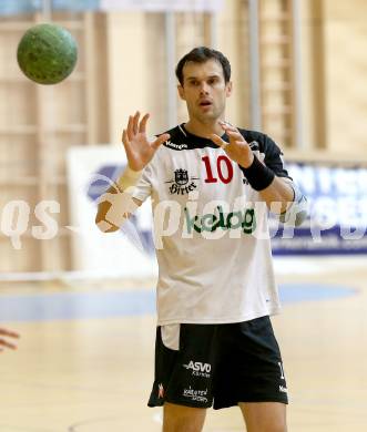 Handball Bundesliga. SC Ferlach gegen Hollabrunn. Miro Barisic (Ferlach). Ferlach, 24.11.2012.
Foto: Kuess 
---
pressefotos, pressefotografie, kuess, qs, qspictures, sport, bild, bilder, bilddatenbank