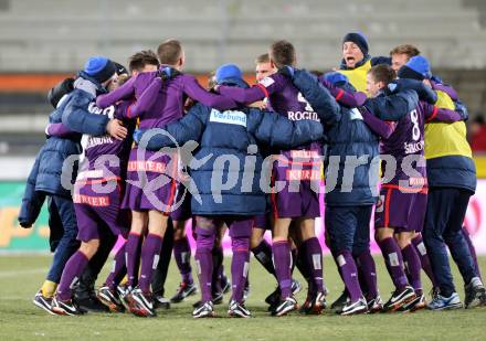 Fussball. Bundesliga. RZ Pellets WAC gegen FK Austria Wien. Jubel Austria. Wolfsberg, 8.12.2012.
Foto: Kuess

---
pressefotos, pressefotografie, kuess, qs, qspictures, sport, bild, bilder, bilddatenbank