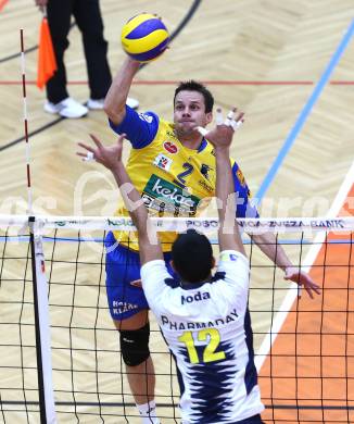 Volleyball. CEV-Cup. SK Posojilnica Aich/Dob gegen Andreoli Latina.  Miha Kosl (Aich/Dob). Bleiburg, 12.12.2012.
Foto: Kuess

---
pressefotos, pressefotografie, kuess, qs, qspictures, sport, bild, bilder, bilddatenbank