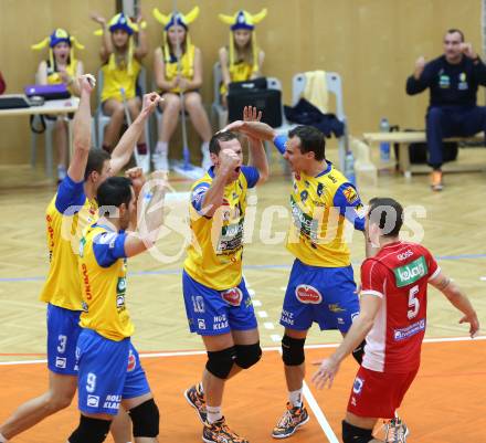 Volleyball. CEV-Cup. SK Posojilnica Aich/Dob gegen Andreoli Latina.  Jubel (Aich/Dob). Bleiburg, 12.12.2012.
Foto: Kuess

---
pressefotos, pressefotografie, kuess, qs, qspictures, sport, bild, bilder, bilddatenbank