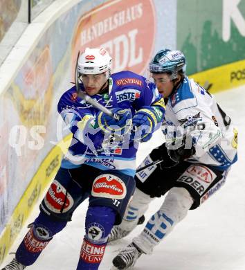 EBEL. Eishockey Bundesliga. EC VSV gegen EHC LIWEST Linz. Klemen Pretnar,  (VSV), Martin Mairitsch (Linz). Villach, am 14.12.2012.
Foto: Kuess 


---
pressefotos, pressefotografie, kuess, qs, qspictures, sport, bild, bilder, bilddatenbank