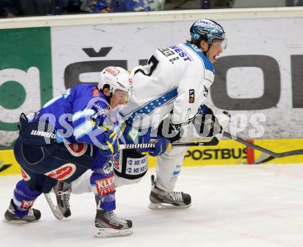 EBEL. Eishockey Bundesliga. EC VSV gegen EHC LIWEST Linz. Marco Pewal, (VSV), Brian Lebler (Linz). Villach, am 14.12.2012.
Foto: Kuess 


---
pressefotos, pressefotografie, kuess, qs, qspictures, sport, bild, bilder, bilddatenbank