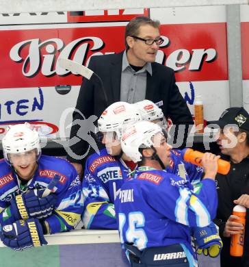 EBEL. Eishockey Bundesliga. EC VSV gegen EHC LIWEST Linz. Trainer Hannu Jaervenpaeae (VSV). Villach, am 14.12.2012.
Foto: Kuess 


---
pressefotos, pressefotografie, kuess, qs, qspictures, sport, bild, bilder, bilddatenbank