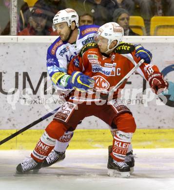 EBEL. Eishockey Bundesliga. EC KAC gegen VSV.  Thomas Koch,  (KAC),  Scott Jotham (VSV). Klagenfurt, am 16.12.2012.
Foto: Kuess 


---
pressefotos, pressefotografie, kuess, qs, qspictures, sport, bild, bilder, bilddatenbank