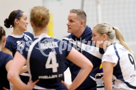 Volleyball. Frauen. Bundesliga. ATSC Wildcats gegen UVC Graz. Trainer Joze Casar (Wildcats). Klagenfurt, 15.12.2012.
Foto: Kuess
---
pressefotos, pressefotografie, kuess, qs, qspictures, sport, bild, bilder, bilddatenbank